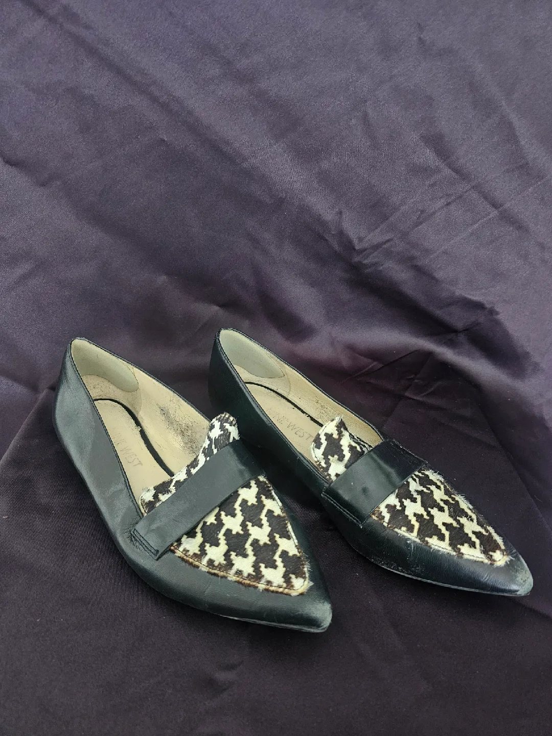 USED - Nine West Black Leather Houndstooth Loafers, Size 5.5 image indicator(2)