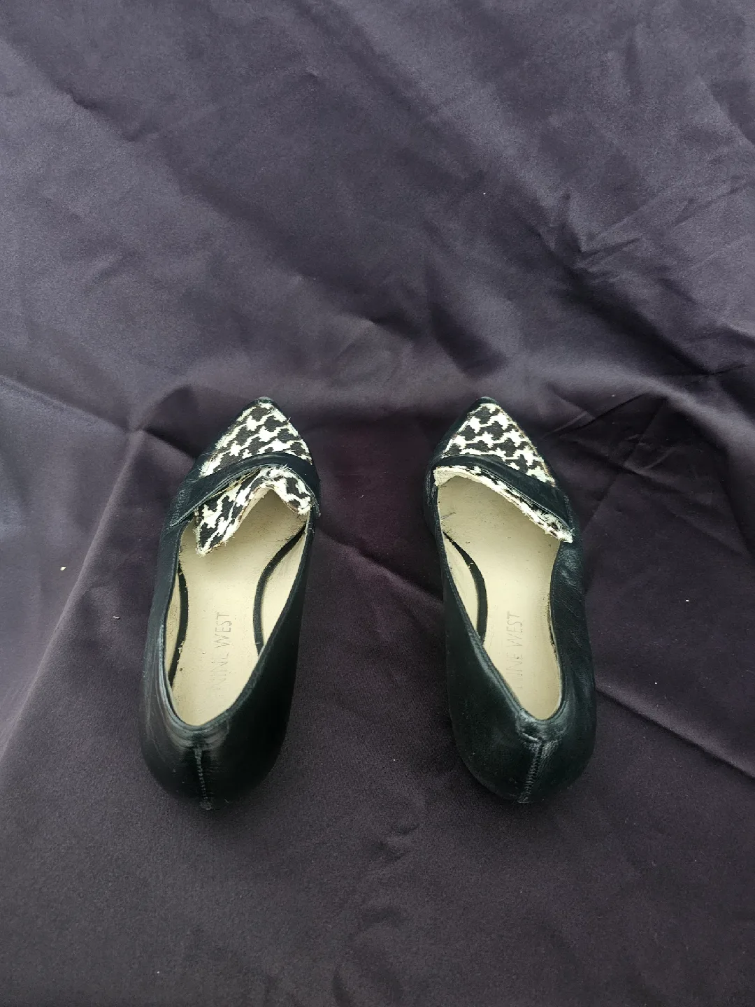 USED - Nine West Black Leather Houndstooth Loafers, Size 5.5 image indicator(3)