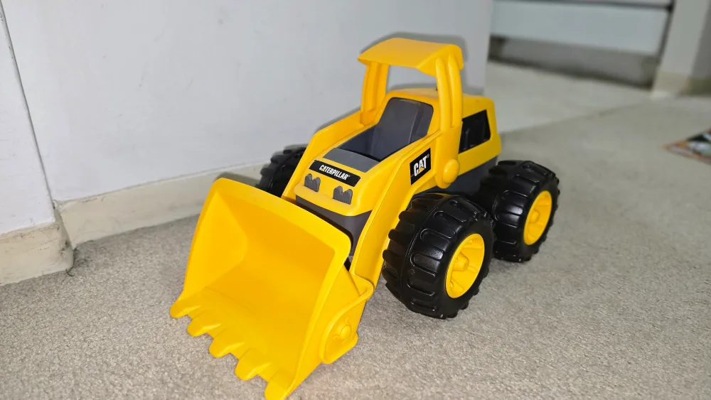 🧡MOVING SALE - CAT & Power Crane Construction Toy Set image indicator(4)