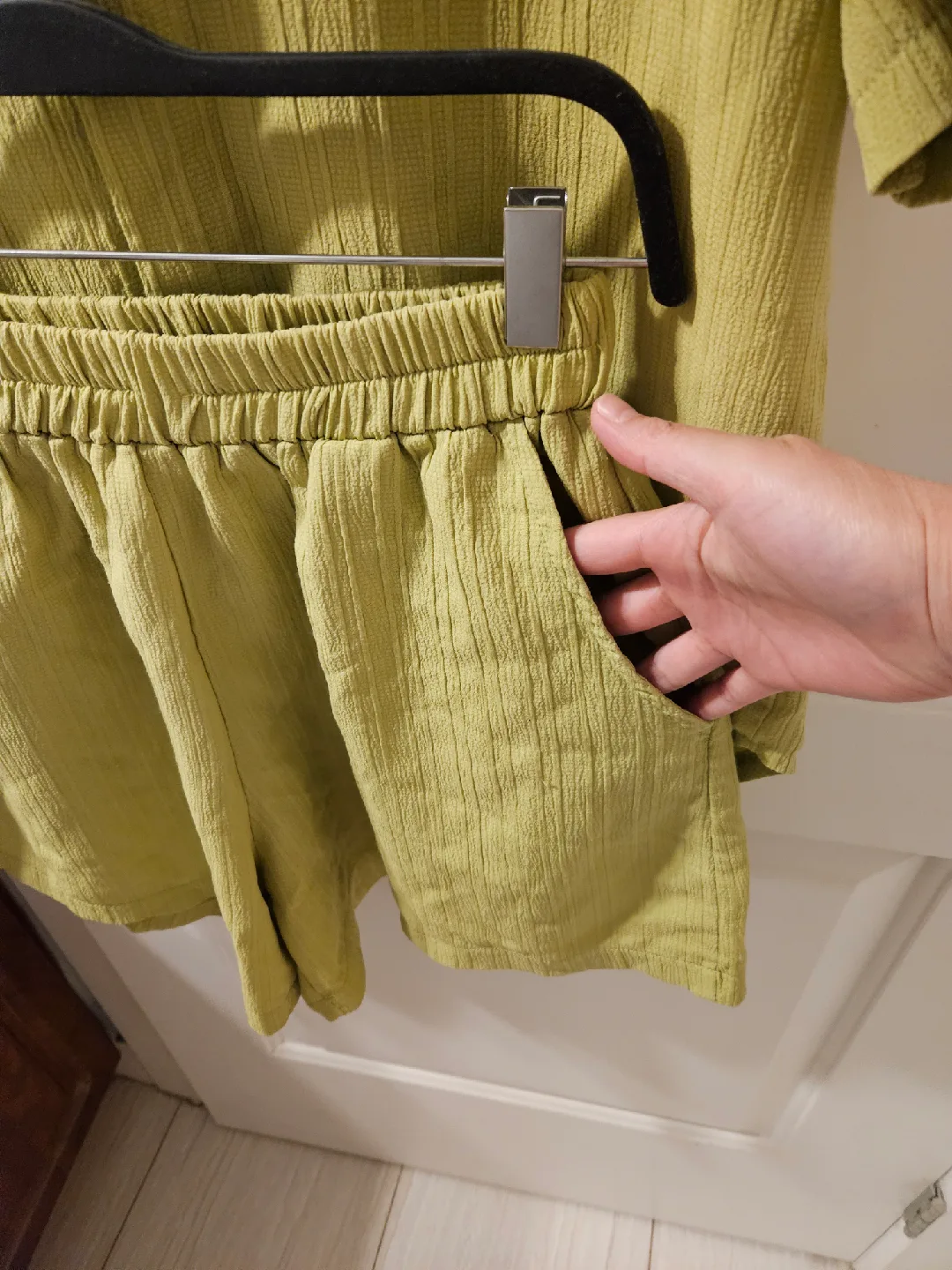 Green Two-Piece Set - Size L image indicator(4)