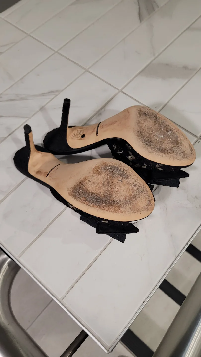 Authentic Dolce and Gabbana 36.5 image indicator(4)