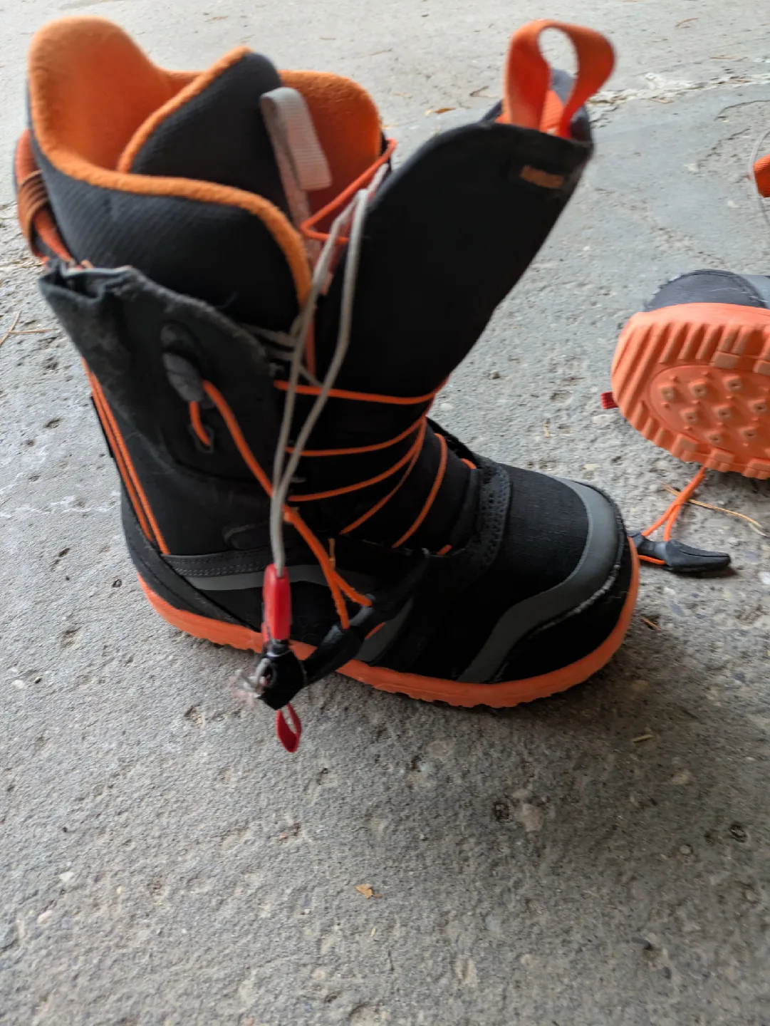 Burton Ambush Smalls Youth Snowboard Boots - Size US 5 image indicator(4)