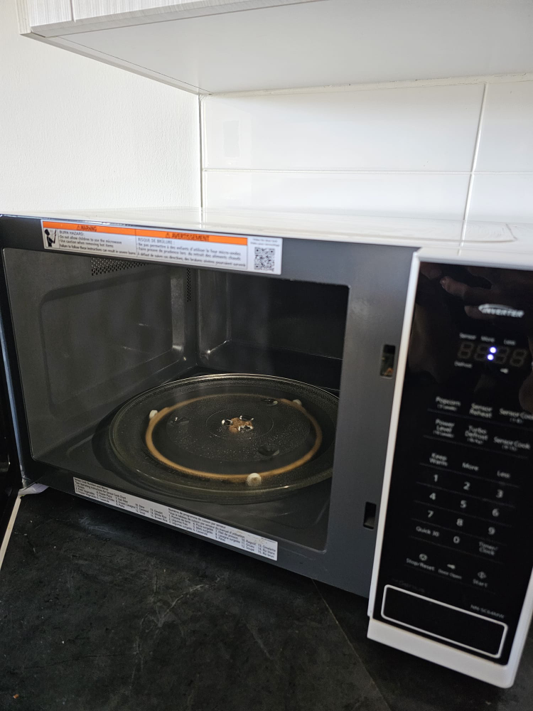 Panasonic Microwave Oven – Powerful & Sleek! - photo 4