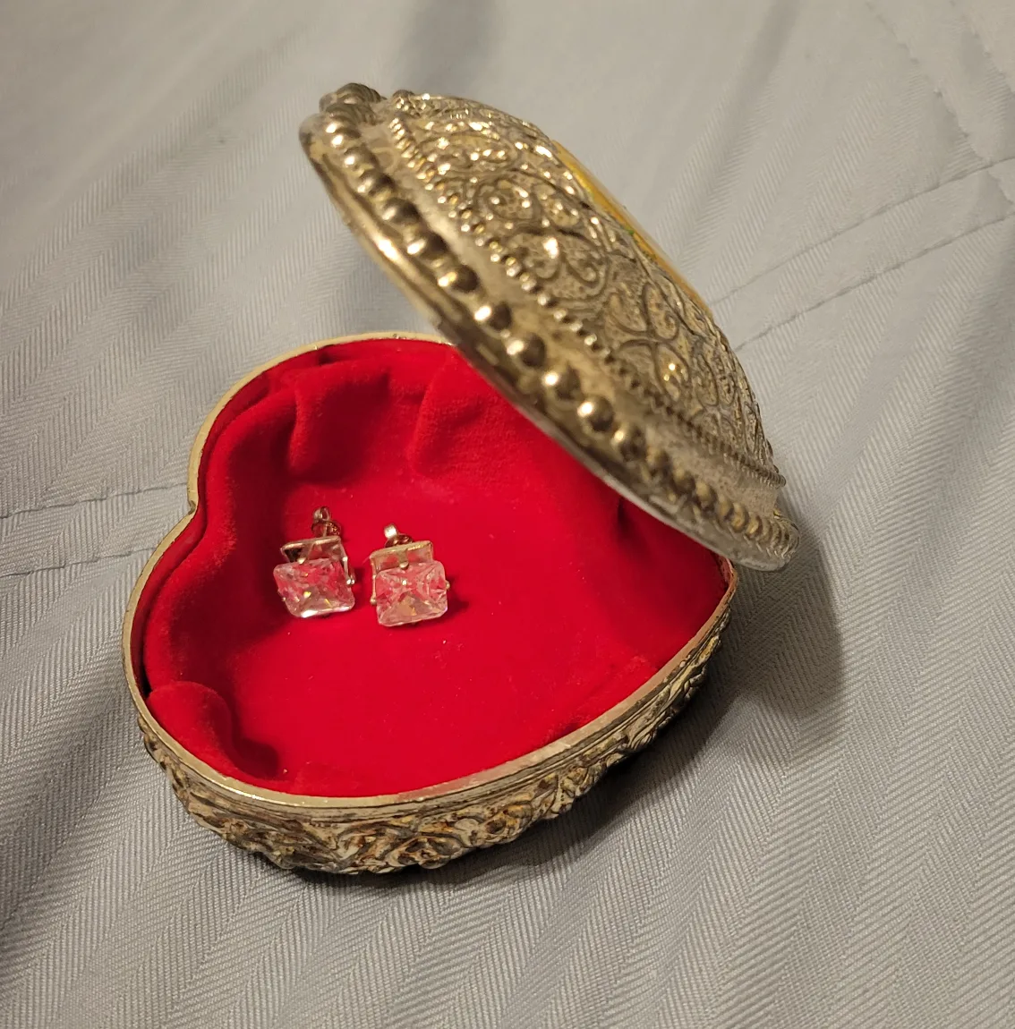 Heart Shaped Trinket Box vintage image indicator(2)