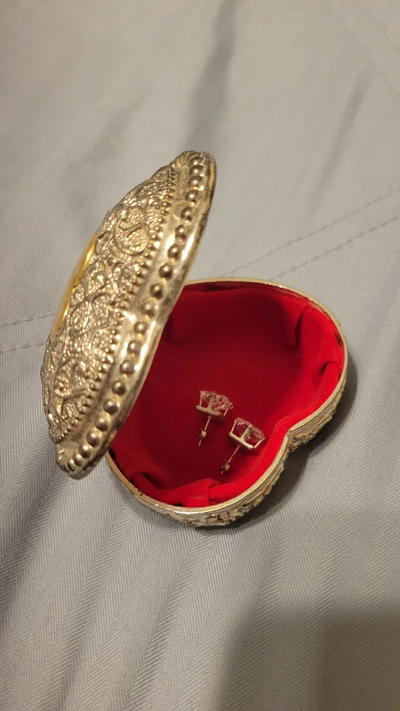 Heart Shaped Trinket Box vintage image indicator(4)