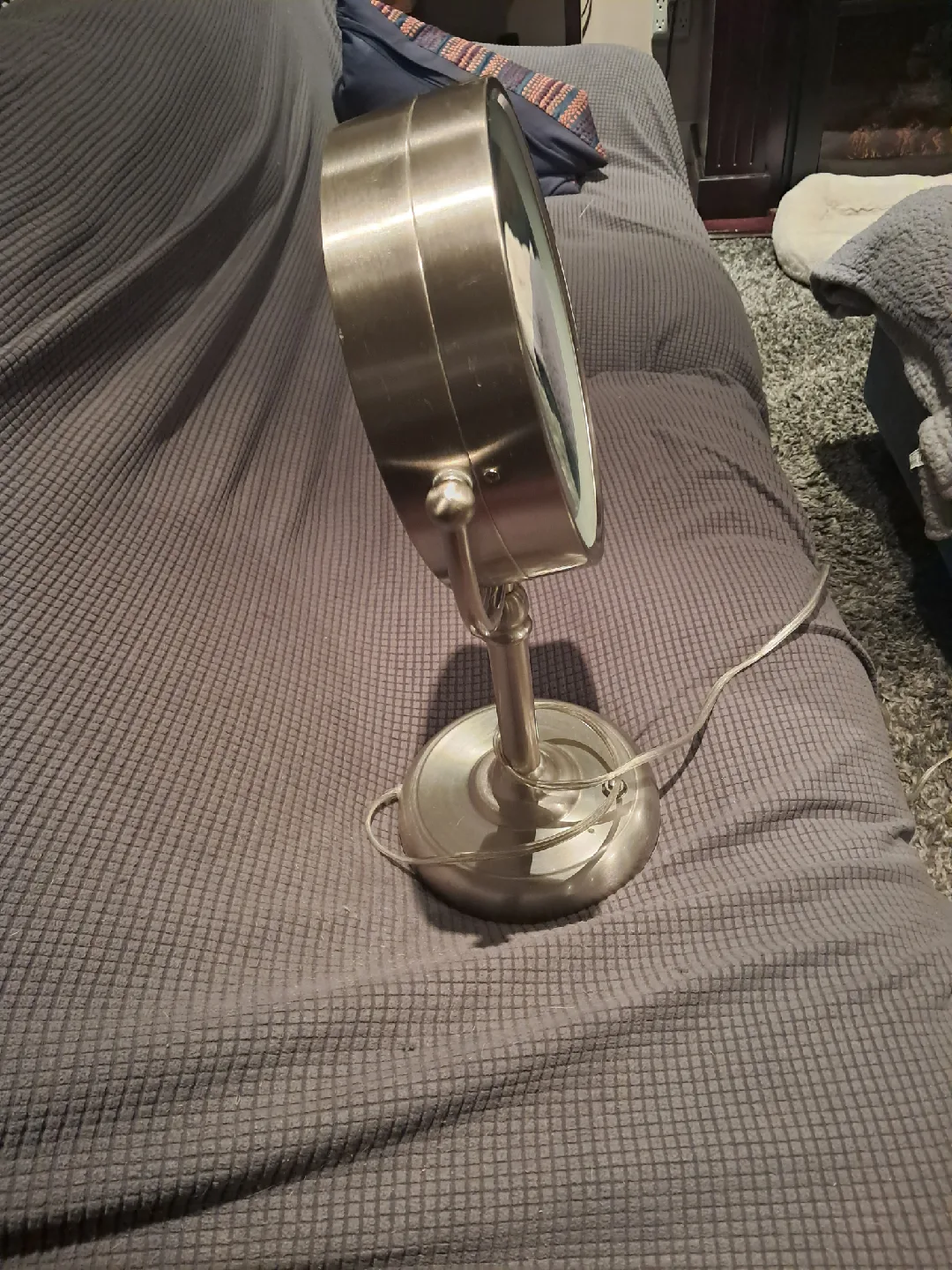 Illuminated Vanity Makeup Mirror image indicator(2)