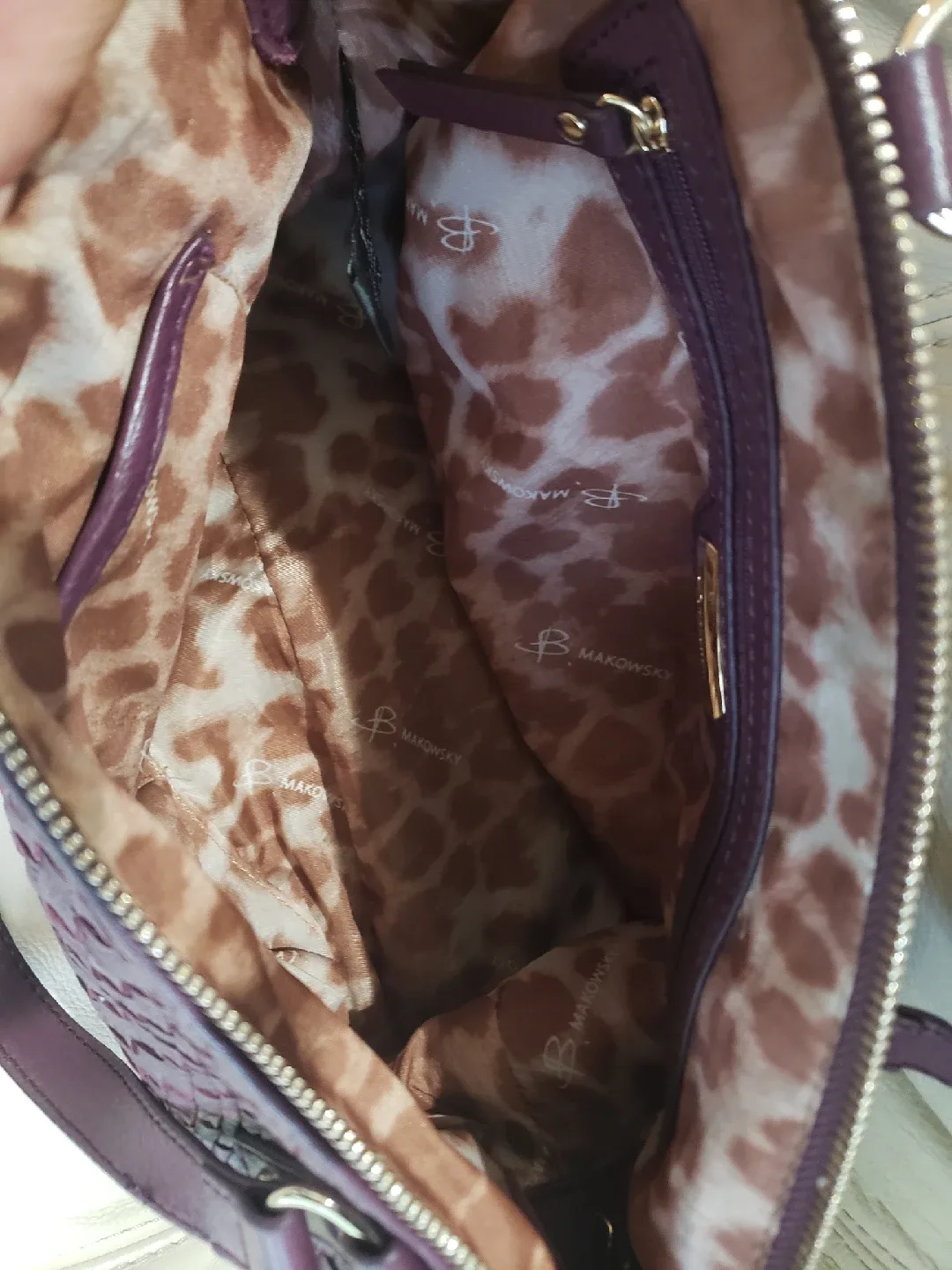 B. Makowsky Purple Leather Handbag image indicator(3)