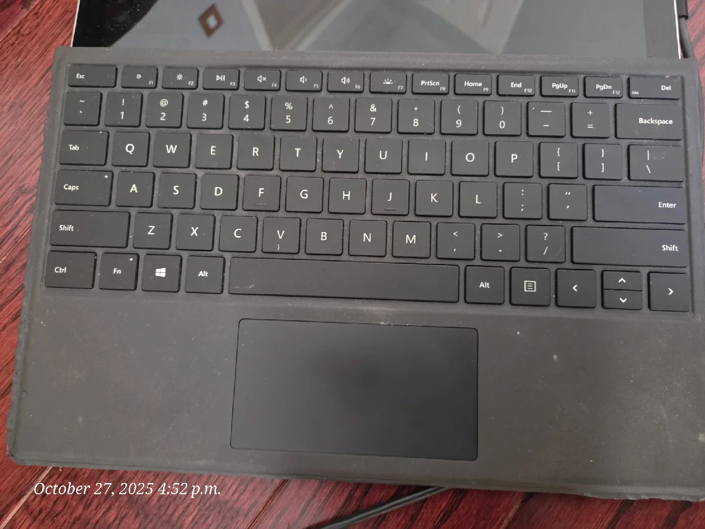 Microsoft Surface Pro 5 image indicator(9)