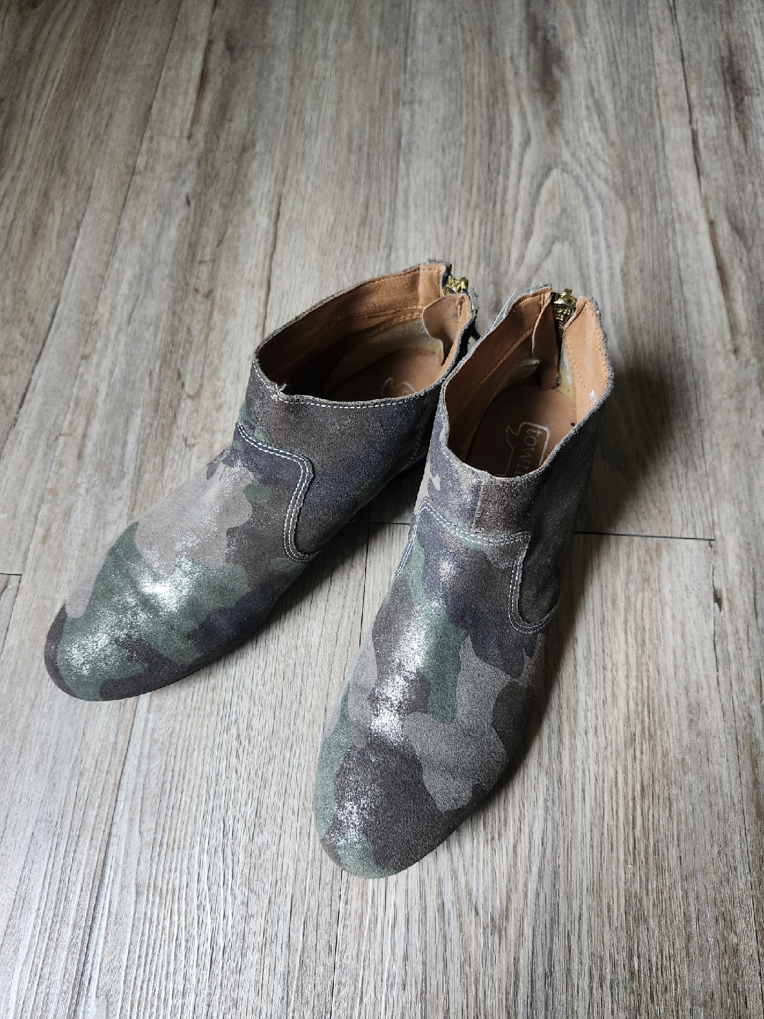 Town.com Camo Ankle Boots - photo 3