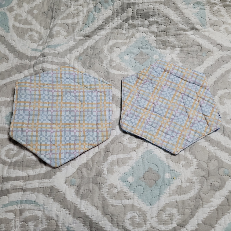 Beautiful Pair of 8" Vintage Handmade Quilted Hot - photo 4