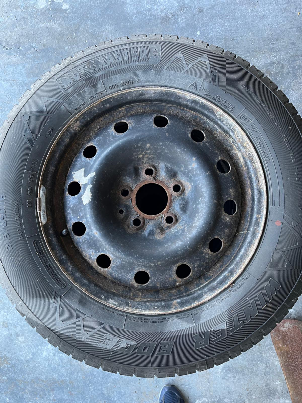 Winter 215/65R16 Tires on rims - photo 3