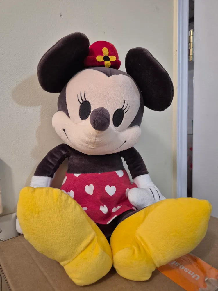 Minnie Mouse Plush Toy thumbnail