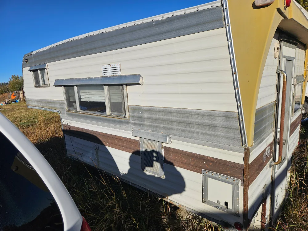 Vintage Camper thumbnail