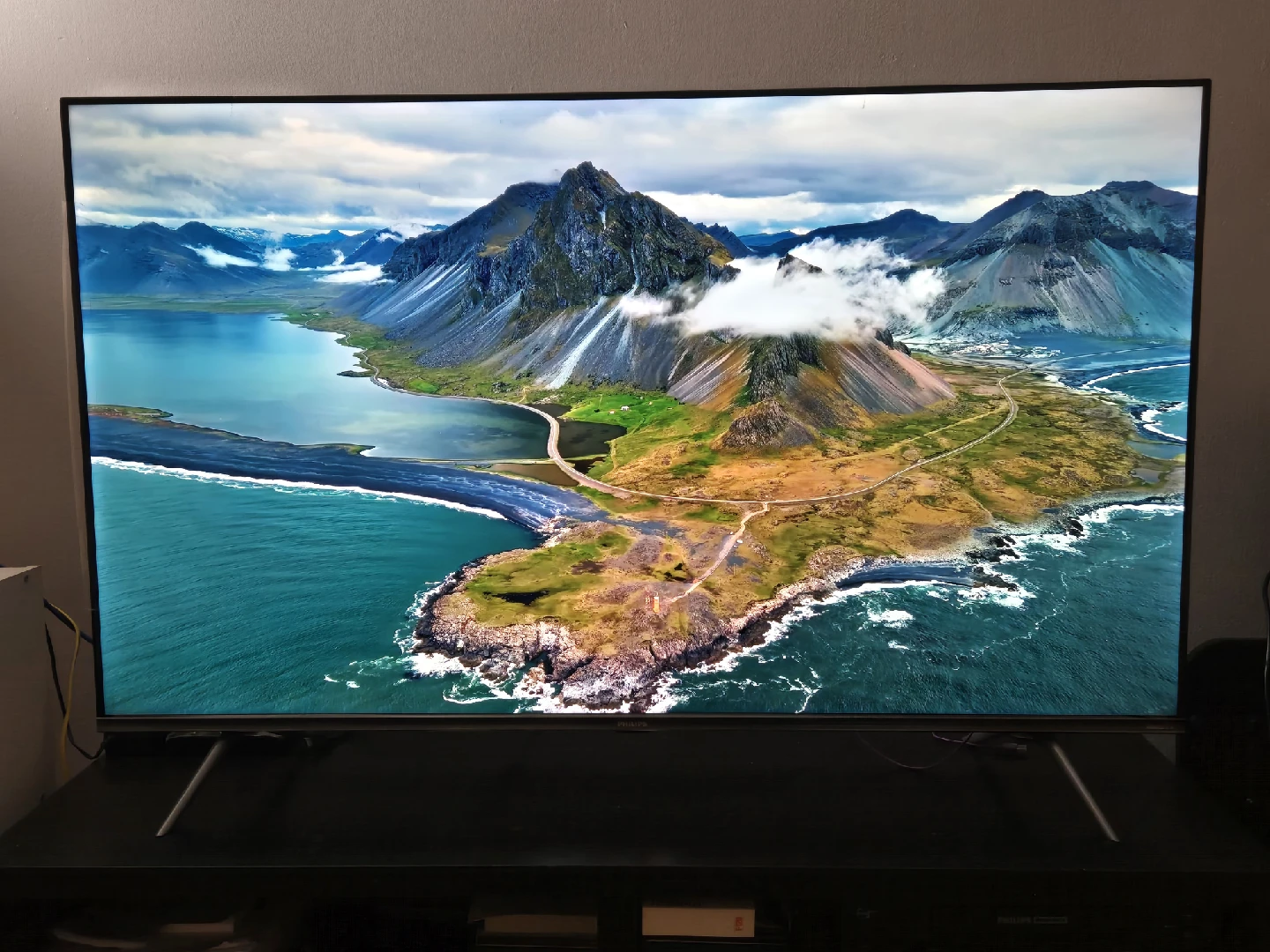 Philips Roku TV 50" 4K /QLED (50PUL7973/F6) - photo 4