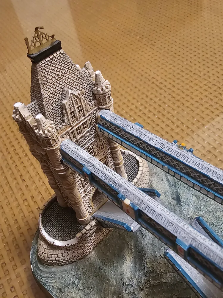 Lilliput Lane Tower Bridge Miniature image indicator(6)