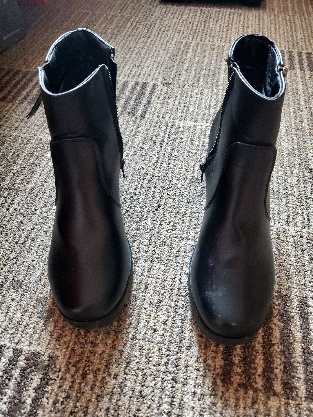 Black Ankle Boots with side Zipper - photo 3
