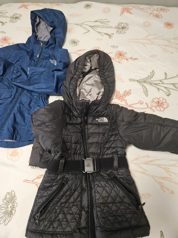 The North Face Kids' Coats - Size 5-6T image indicator(2)