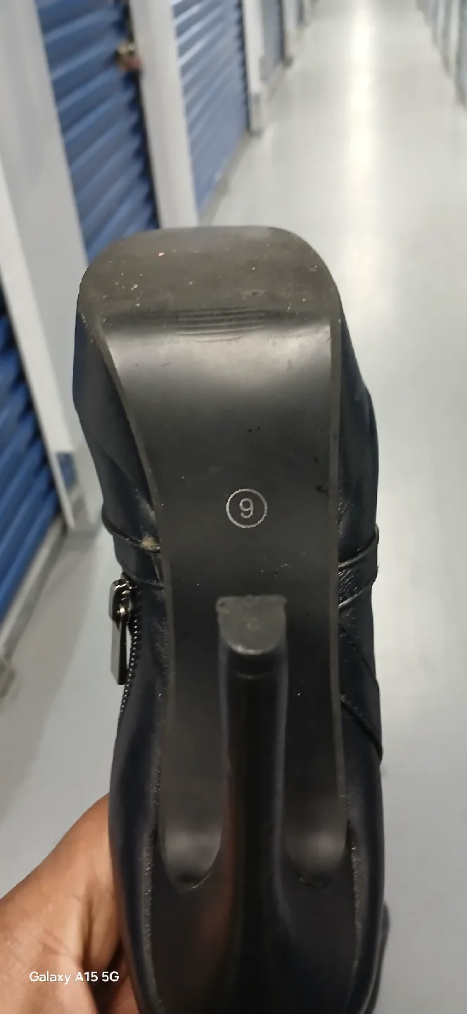 Black Thigh High Heel Boots image indicator(9)