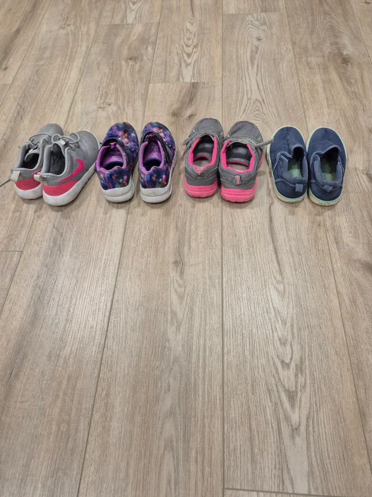 Kids Shoes Bundle Size 12 image indicator(3)