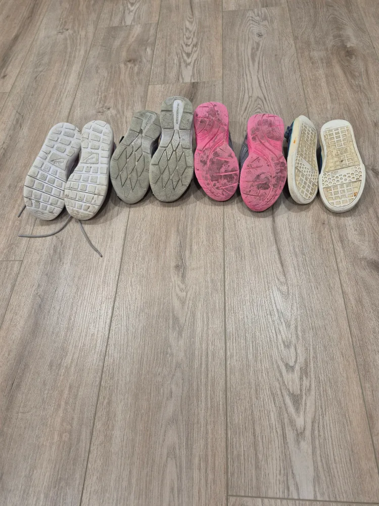 Kids Shoes Bundle Size 12 image indicator(4)