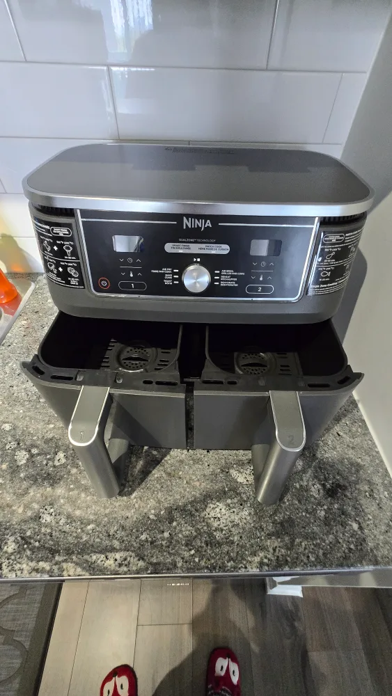 Ninja DZ401C Foodi 10 Quart 6-in-1 DualZone Air Fryer image indicator(2)