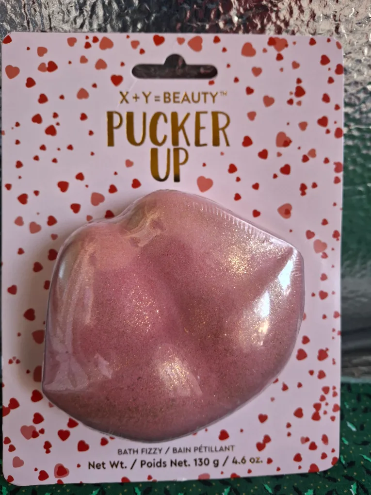 X+Y=BEAUTY Pucker Up Bath Fizzy thumbnail