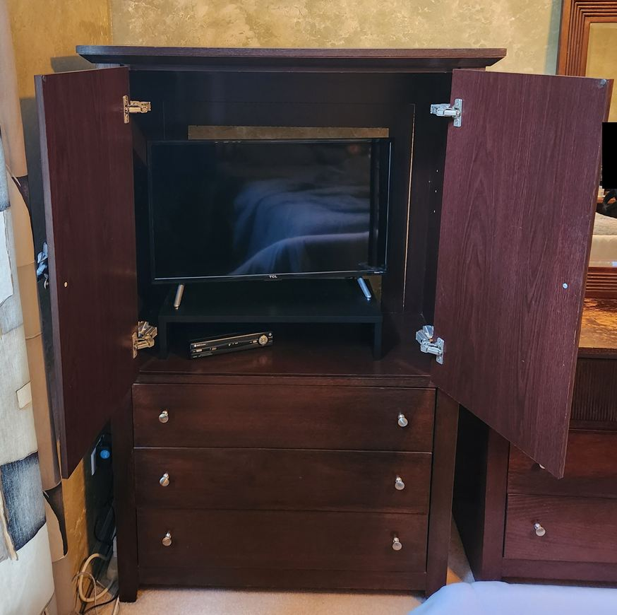 Dresser with Mirror and Wardrobe - photo 3