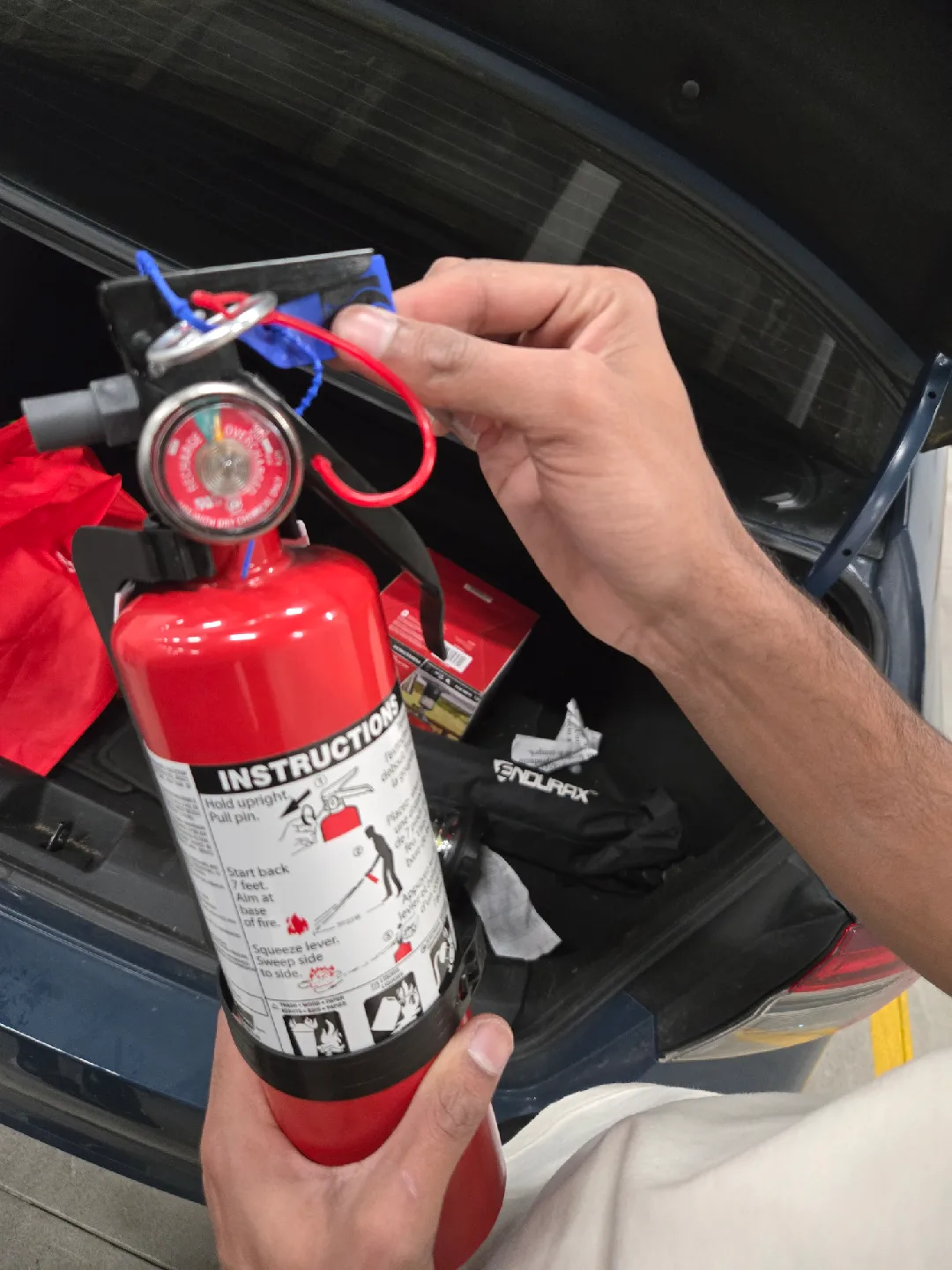 Red Fire Extinguisher - MFG 2025 image indicator(2)