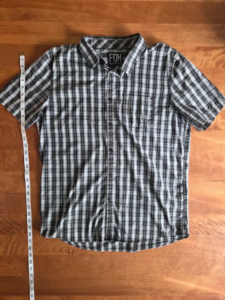 FOX Plaid Button-Up Shirt - Size L image indicator(4)
