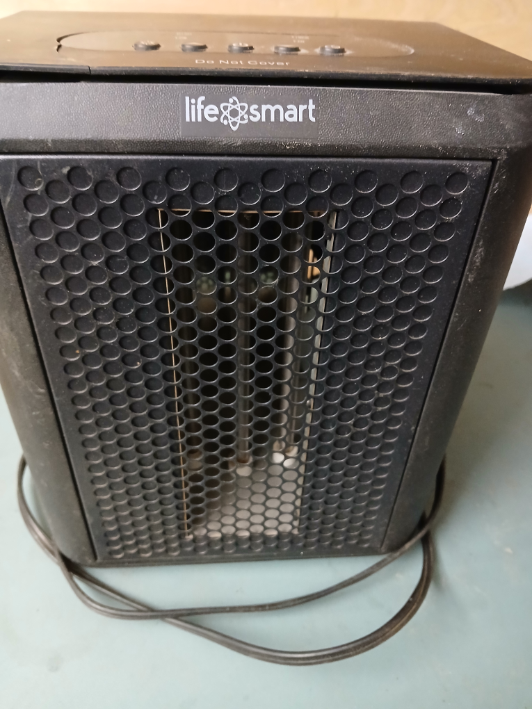 LifeSmart Infrared Quartz Heater ZCHT1119US