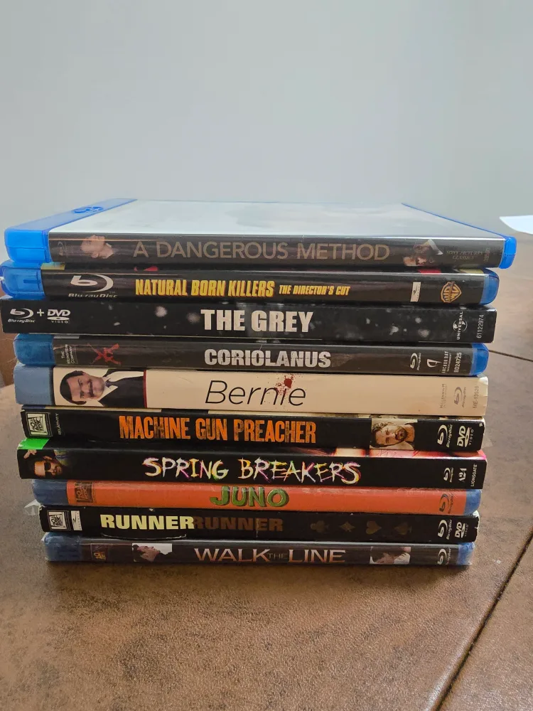 Blu-ray Movie Collection - Variety of Titles image indicator(2)