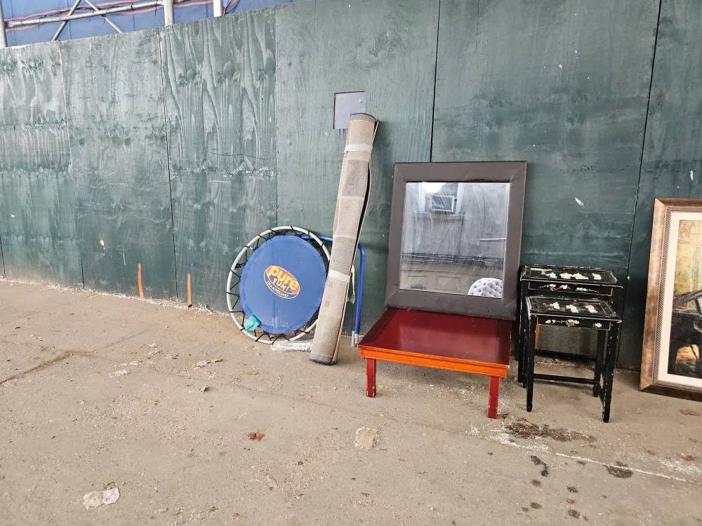 YARD AND GARAGE SALE TODAY!! image indicator(6)