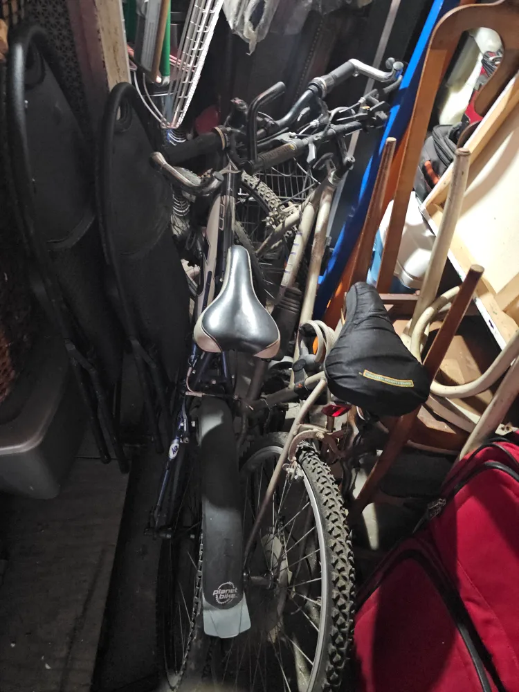 YARD AND GARAGE SALE TODAY!! image indicator(10)