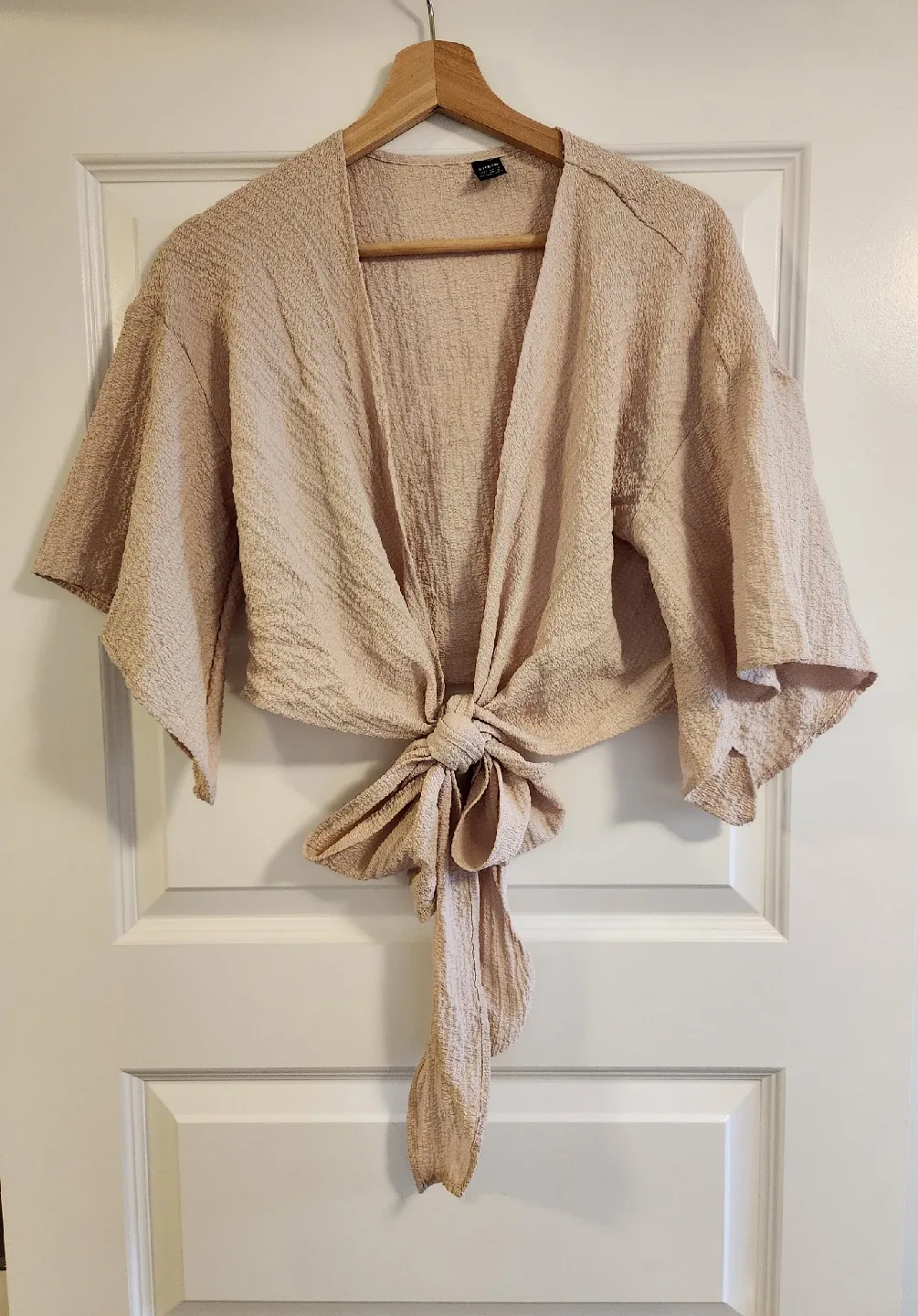 SHEIN Tie Front Crop Top - Size M thumbnail