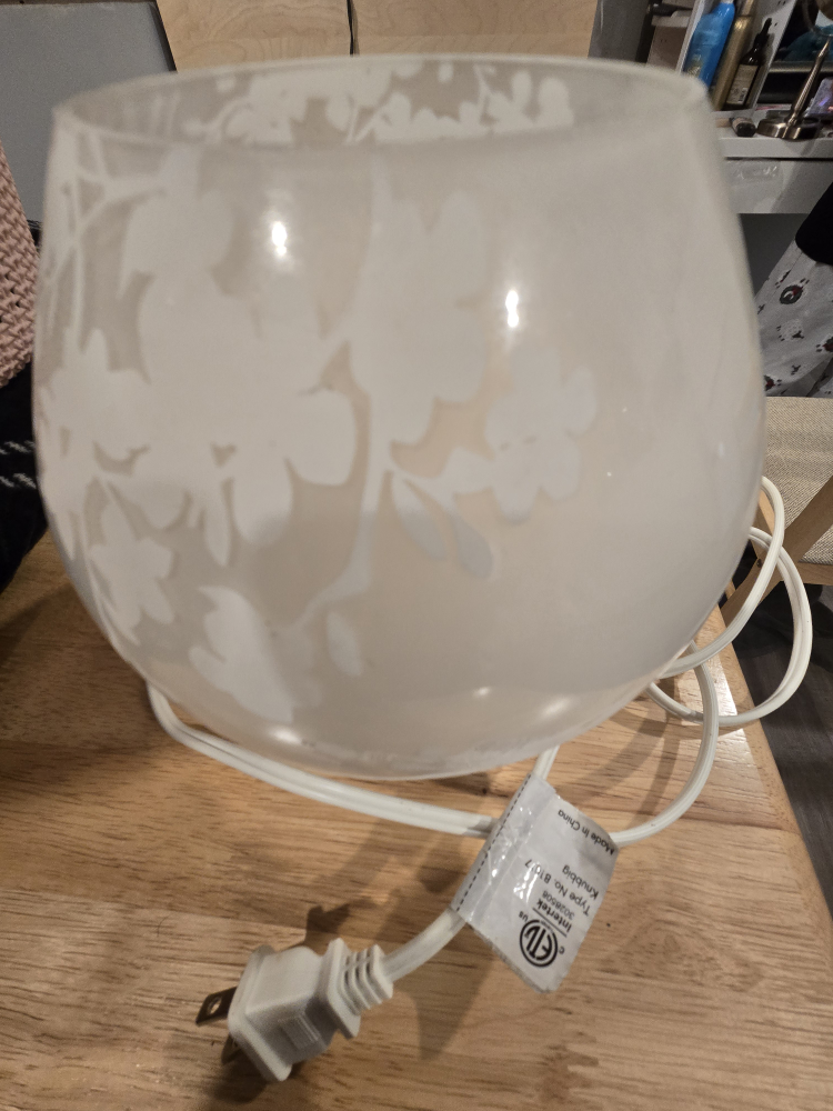 White Floral Patterned Electric light