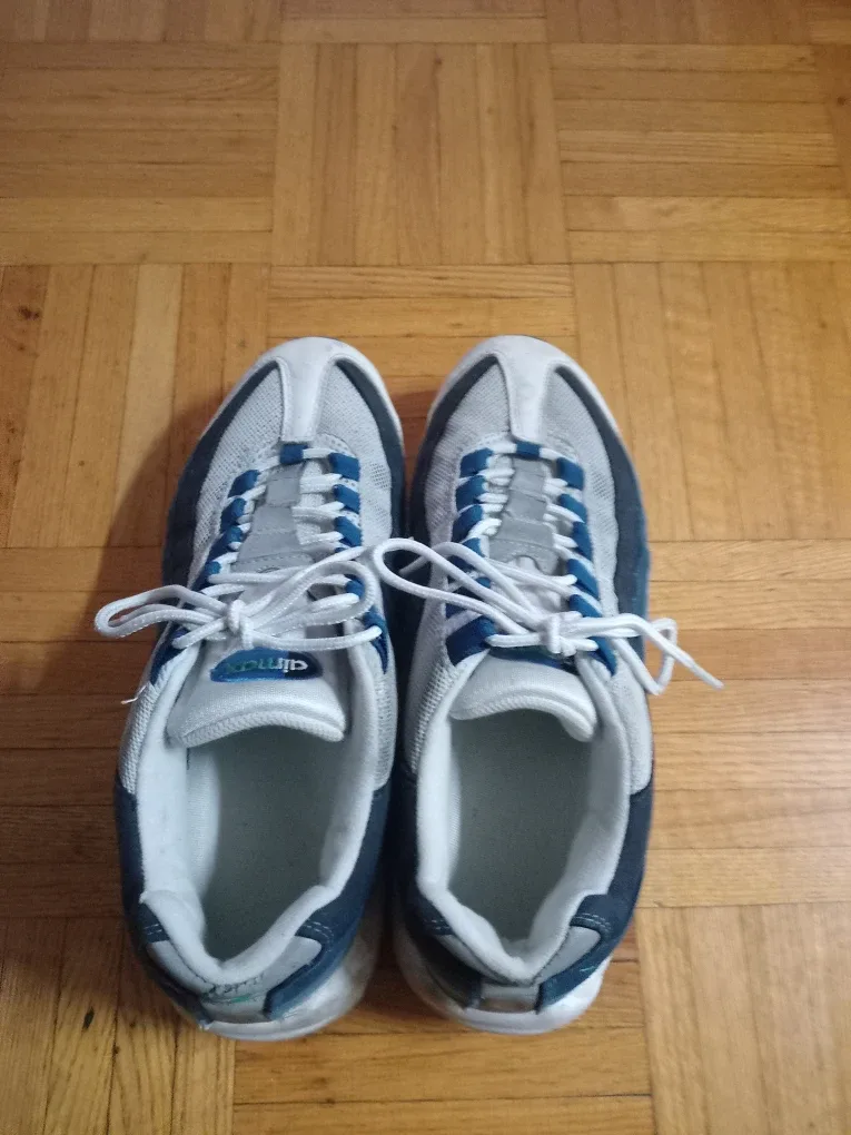 Nike Air Max 95 Sneakers - Size 9 M image indicator(3)