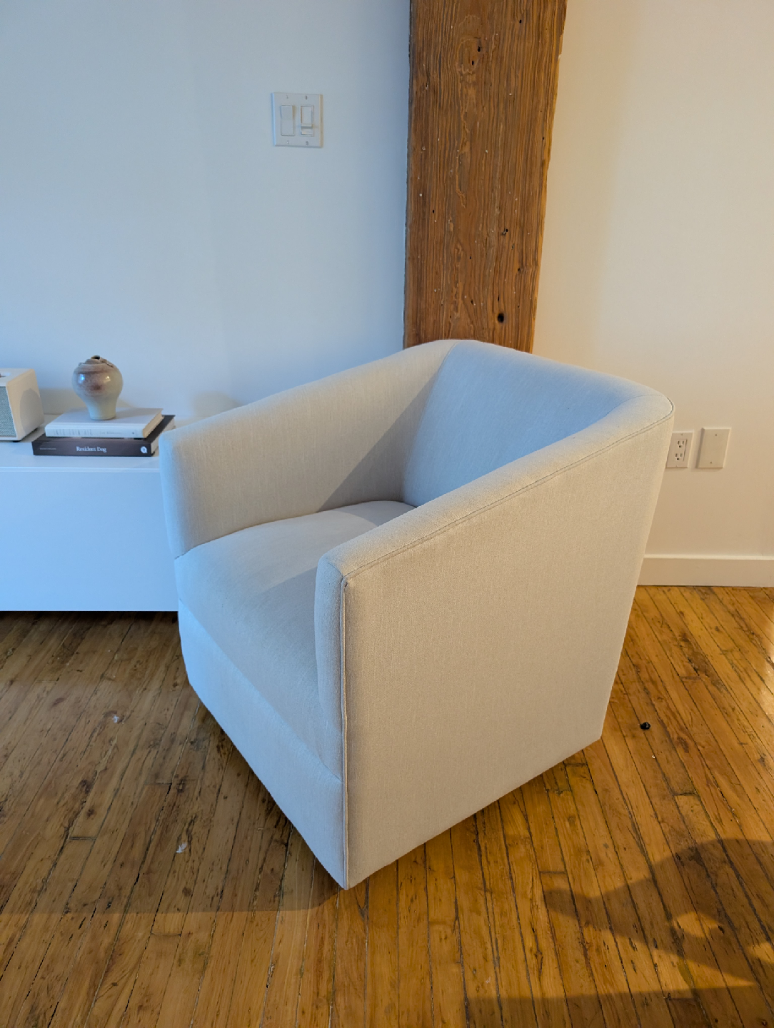 Maison Corbeil Modern Swivel Armchair - Light grey - photo 3