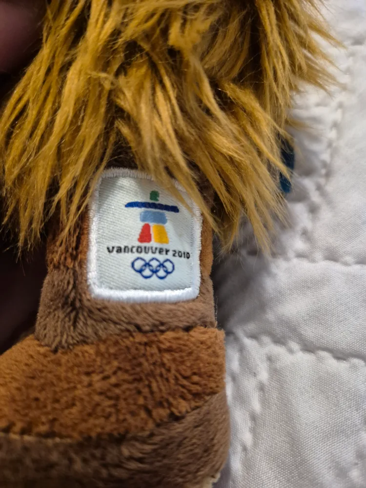 Vancouver 2010 Olympics Quatchi Plush image indicator(3)