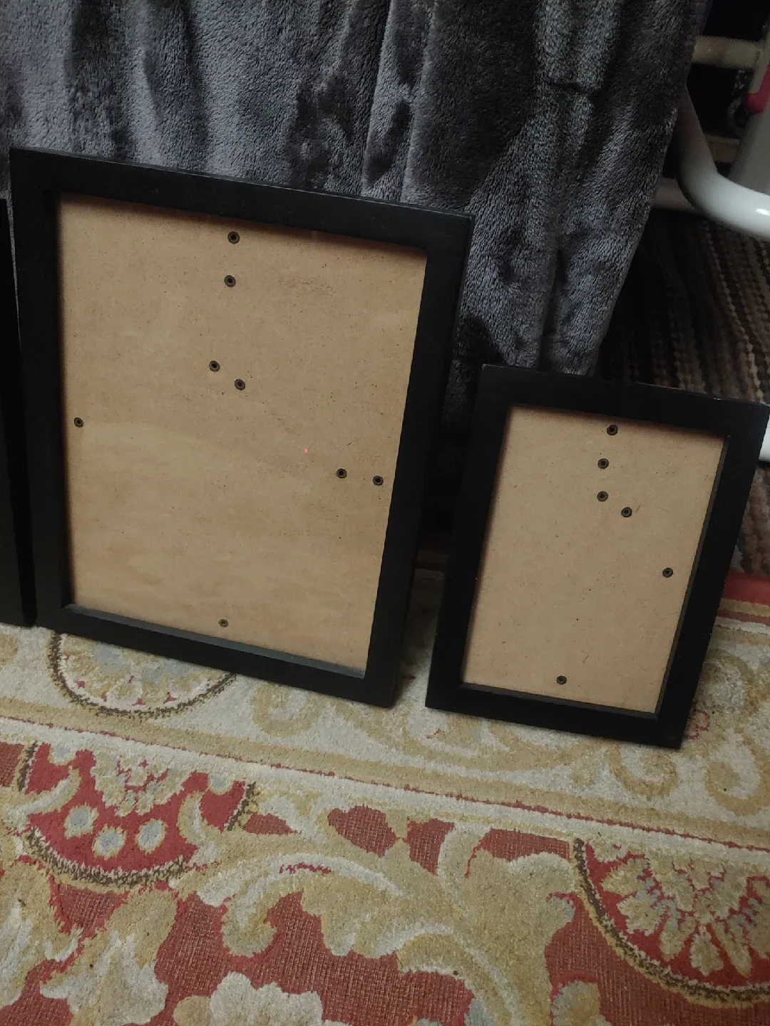 Set of 4 Black Picture Frames image indicator(2)