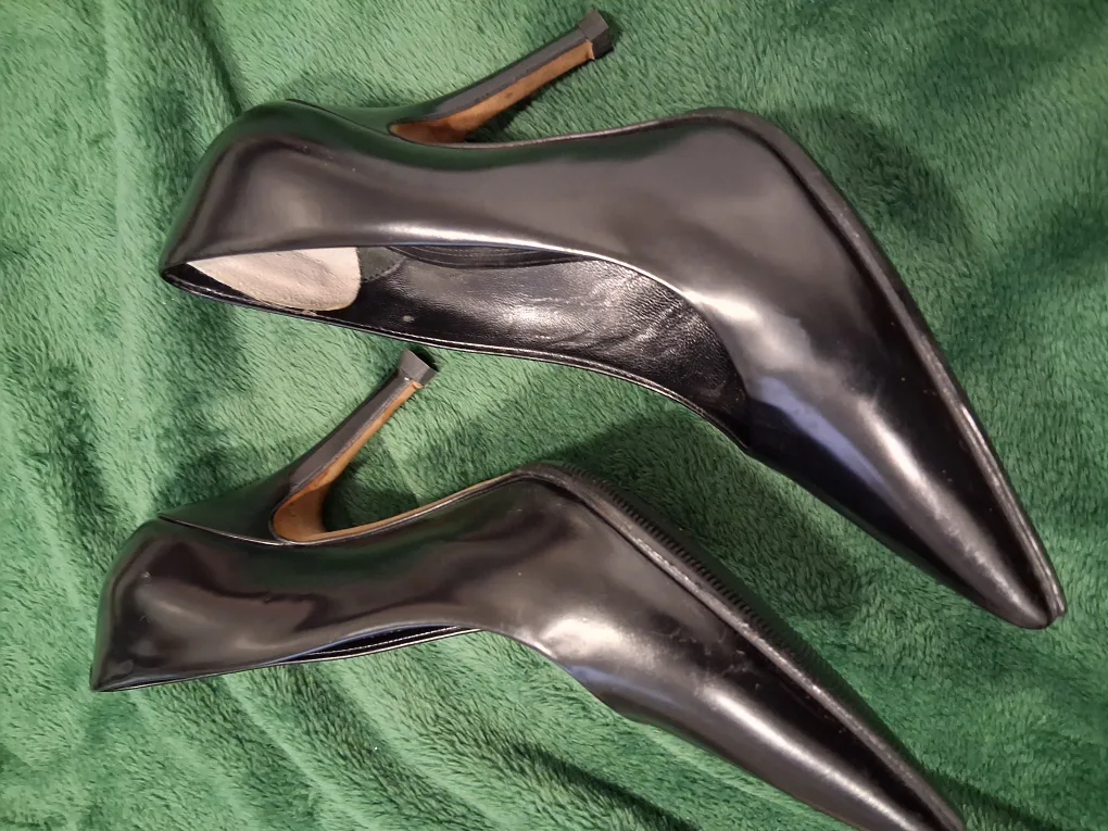 Celine Paris Black Heels - Size 36 image indicator(2)