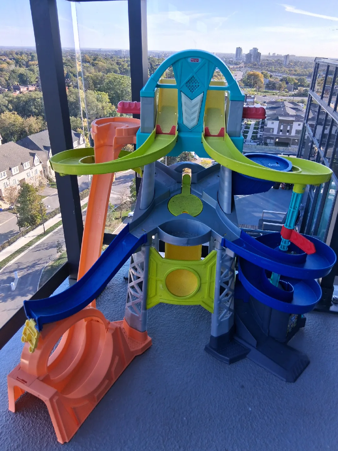 Fisher-Price Little People Launch & Loop Raceway image indicator(2)