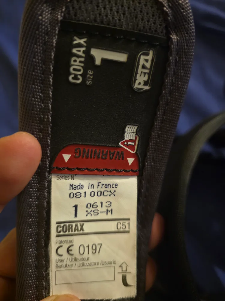 petlz corax climbing harness size 1 XS-MEDUIEM image indicator(2)