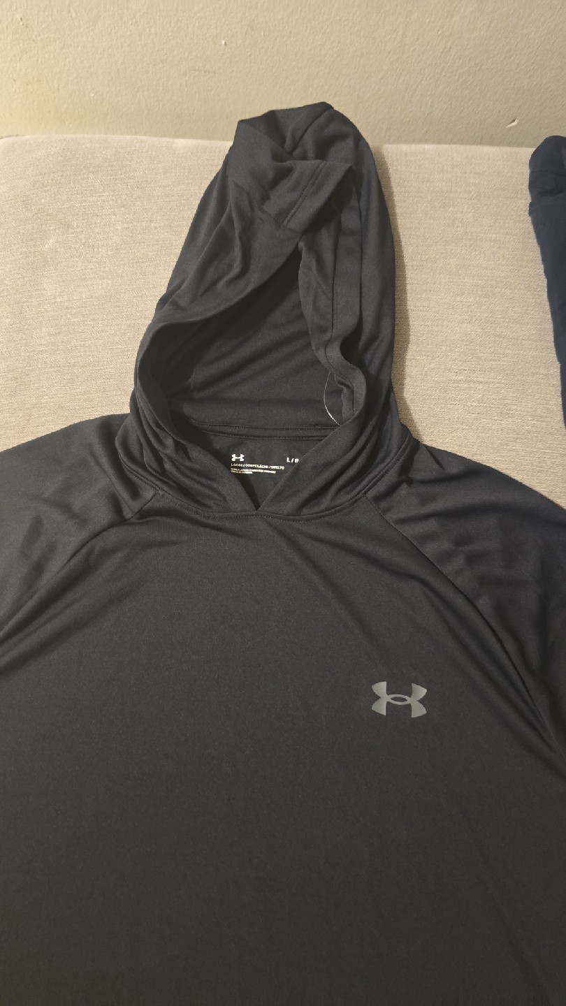 Under Armour Black Hoodie - Size L - photo 3