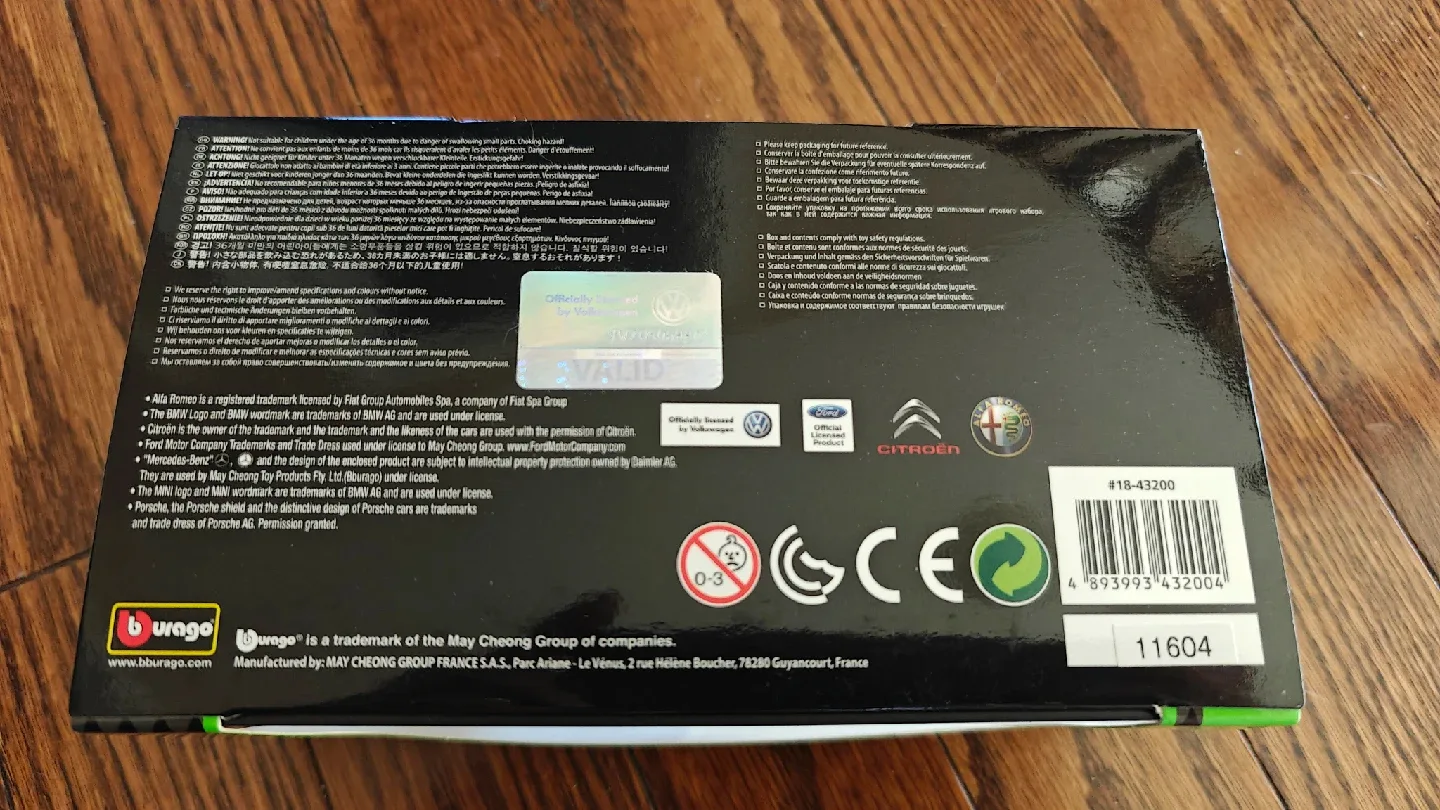 Burago VW Golf Mk1 GTI 1979 Diecast Model 1/32 (new) image indicator(4)