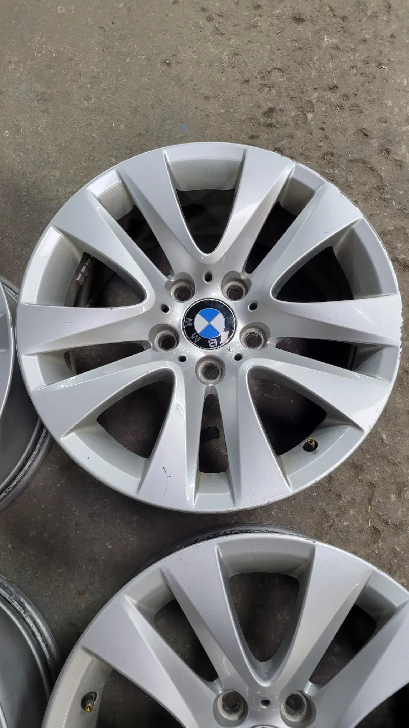 2010 BMW M3 17inch Alloy Rims - Set of 4 image indicator(4)
