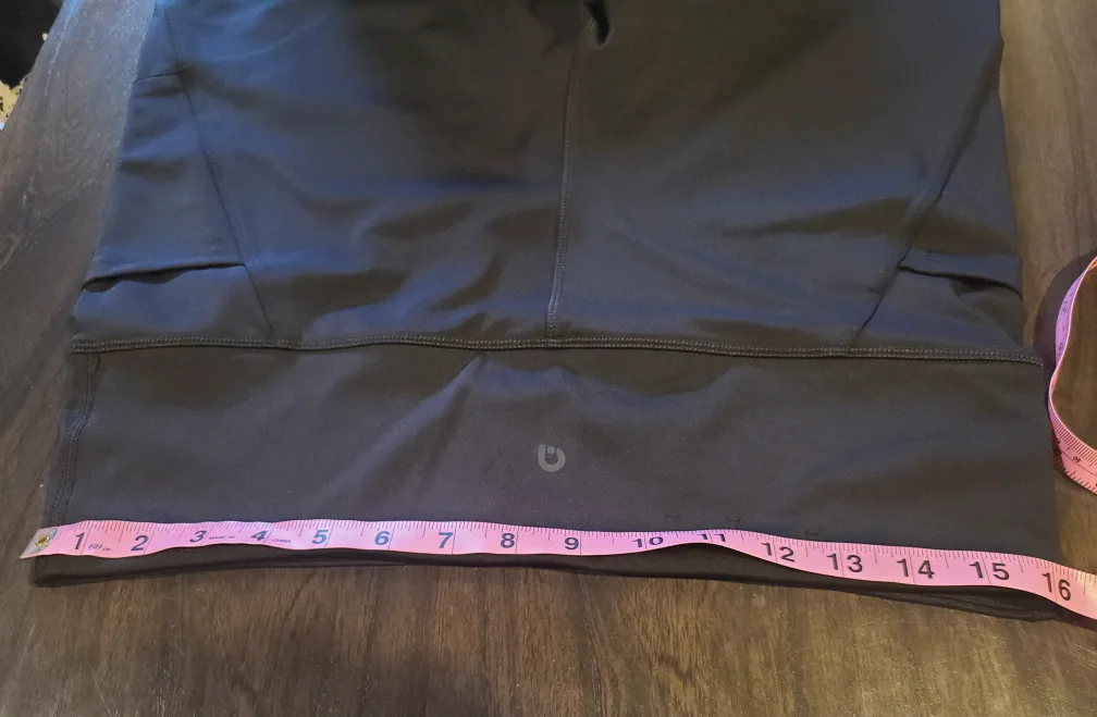 Black Athletic Shorts - Polyester/Elastane Blend image indicator(4)