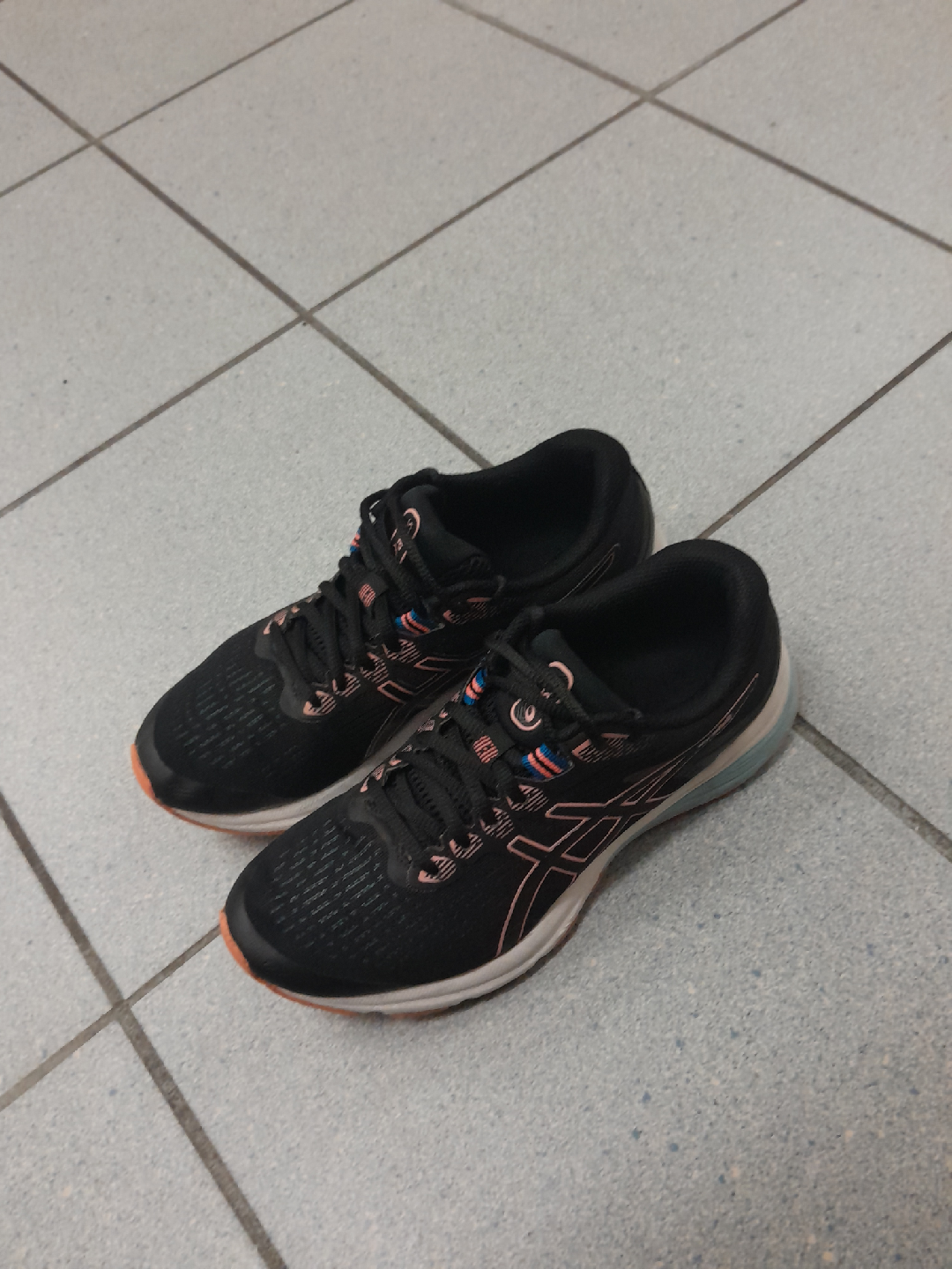 Asics Running Shoes - Black Women's Size 7 - photo 5