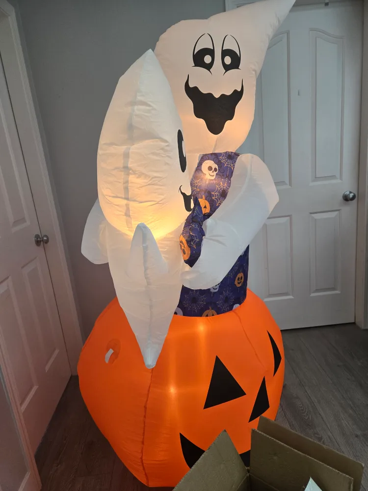 Gemmy halloween inflatables animatronic 6 ft image indicator(4)