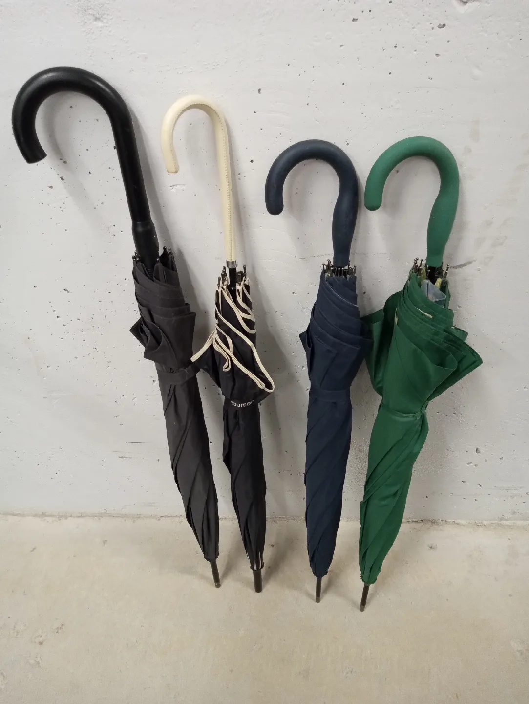 New season umbrellas $30 for 4., offer for buyers to keep it . thumbnail