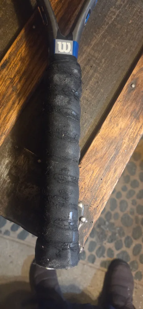 Wilson Matrix Tour Tennis Racquet image indicator(4)